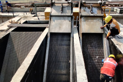 Mechanical Manual Fine Screens & Belt Conveyor